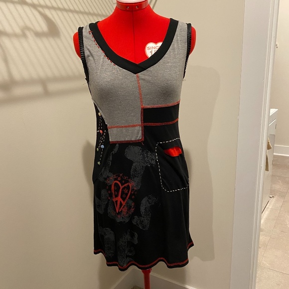 J Qaule Dresses & Skirts - Cute Italian Min Dress - Size 6